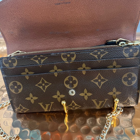 π― Authentic Louis Vuitton Newer Style Sarah Wallet - Picture 4 of 6